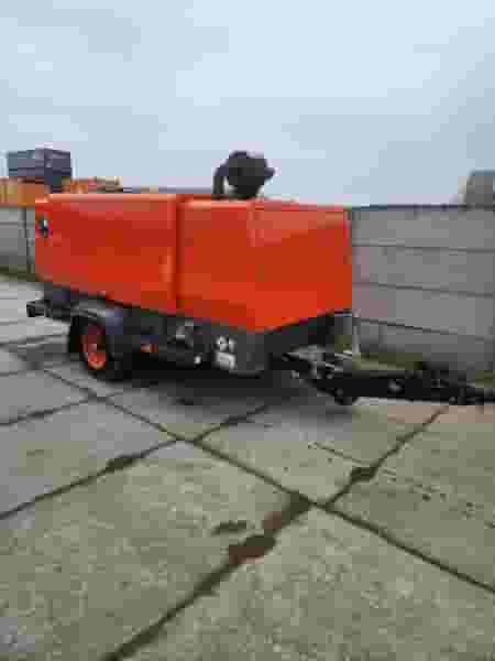 Kompresor mobilny Atlas Copco XAHS 317 - 18m3 -12 bar -2016r / 2230mth - Photo 2
