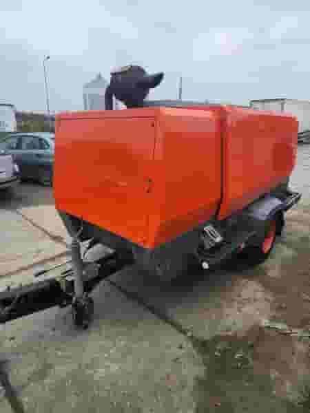 Kompresor mobilny Atlas Copco XAHS 317 - 18m3 -12 bar -2016r / 2230mth - Photo 5