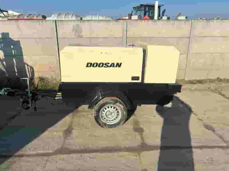 Kompresor Mobilny Doosan 751 - Zar.w PL 2009r -282 Mth - Photo 1