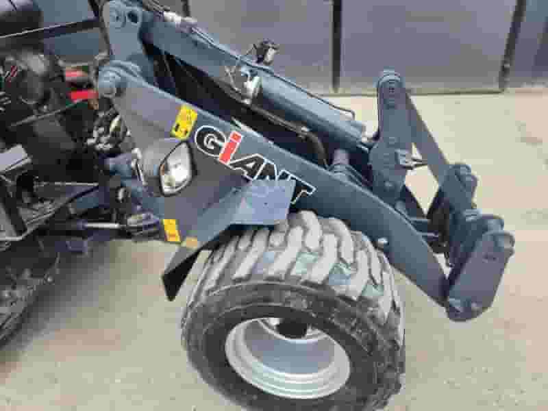 Ładowarka Giant V452 xtra HD - 2019 r - 628 mth - Photo 3