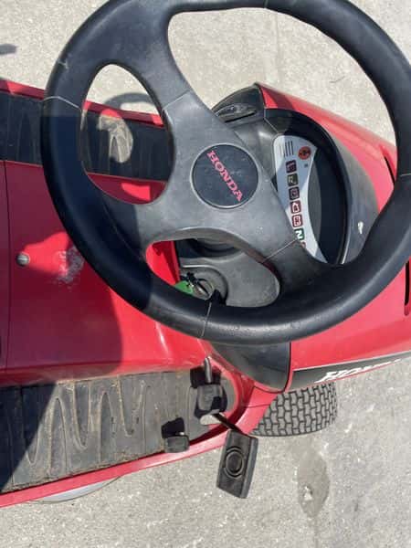 Traktorek kosiarka Honda 2417 szerokość kosy 102cm - Thumbnail 4