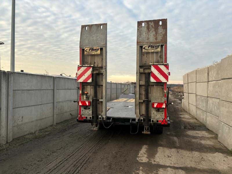 Przyczepa niskopodwozie Fliegl DTS 300 z najazdami - Thumbnail 2