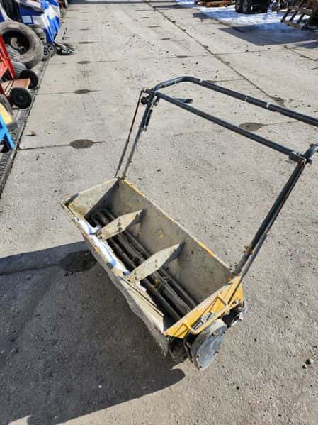Wózek do posypywania betonu Atlas Copco WTS 830 - Thumbnail 2