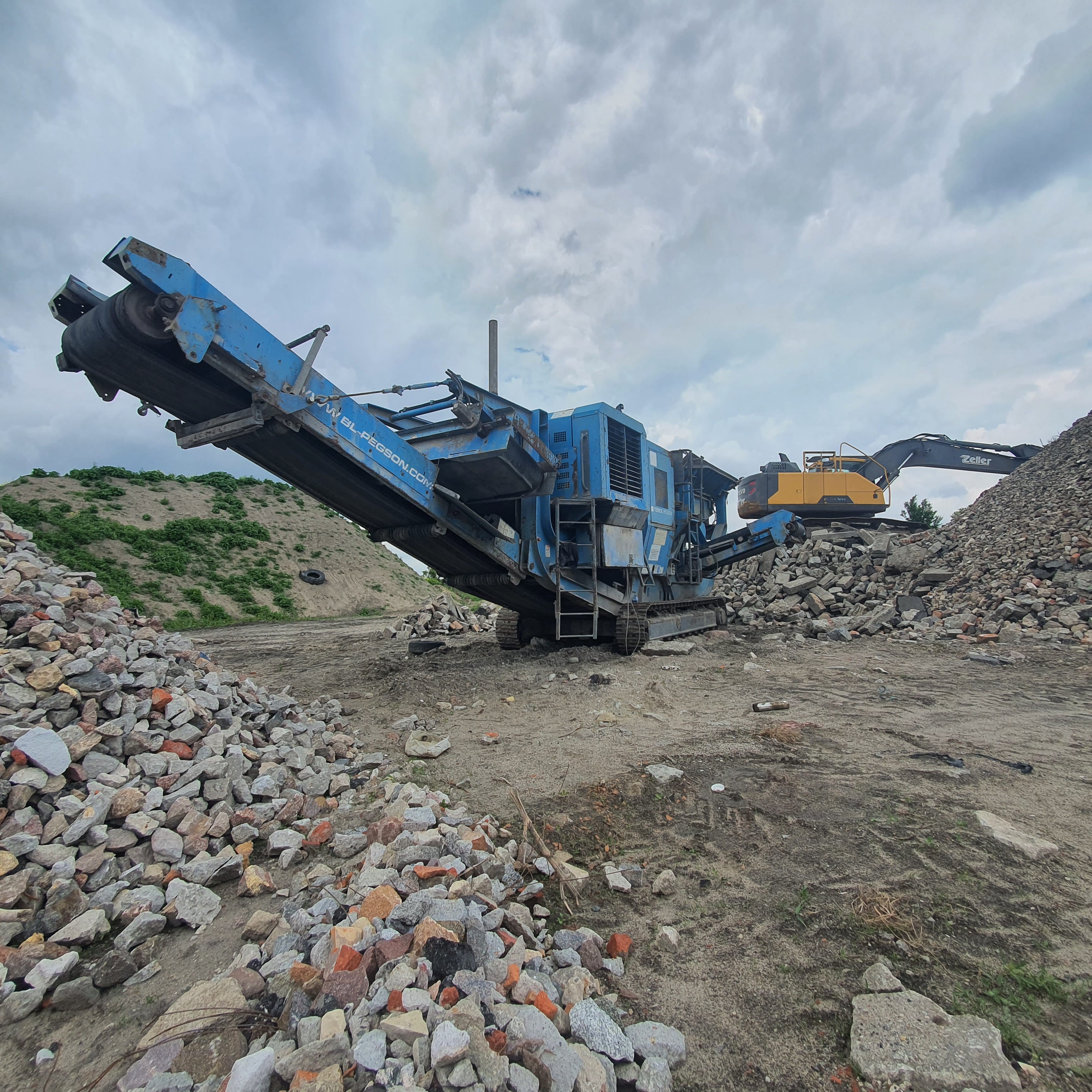 Sloped image 4