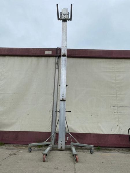 Podnosnik montażowy- towarowy Sumner 2124 wysokość 7,5m - Photo 3