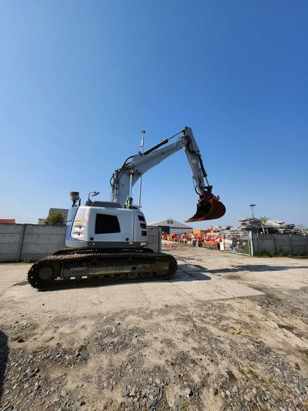 Liebherr R926 Copmpact - 2016r - Photo 2