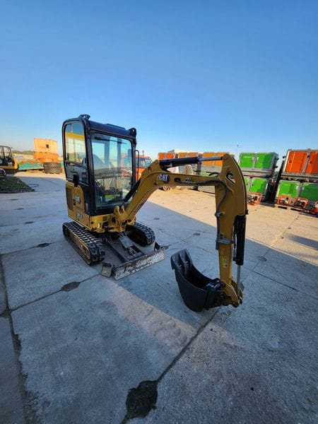 Caterpillar 301.8 CAT - 2020r - 2320 mth - Photo 1