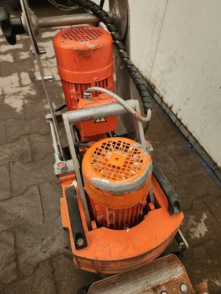 Samojezdna zrywarka podłogowa Blastrac BS 75 230 V - Photo 2