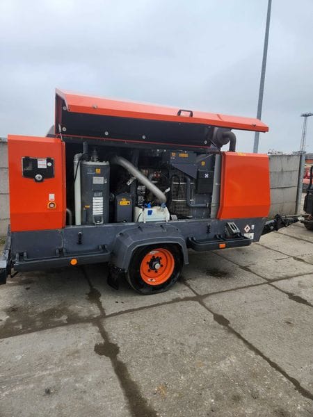 Kompresor mobilny Atlas Copco XAHS 317 - 18m3 -12 bar -2016r / 2230mth - Photo 1