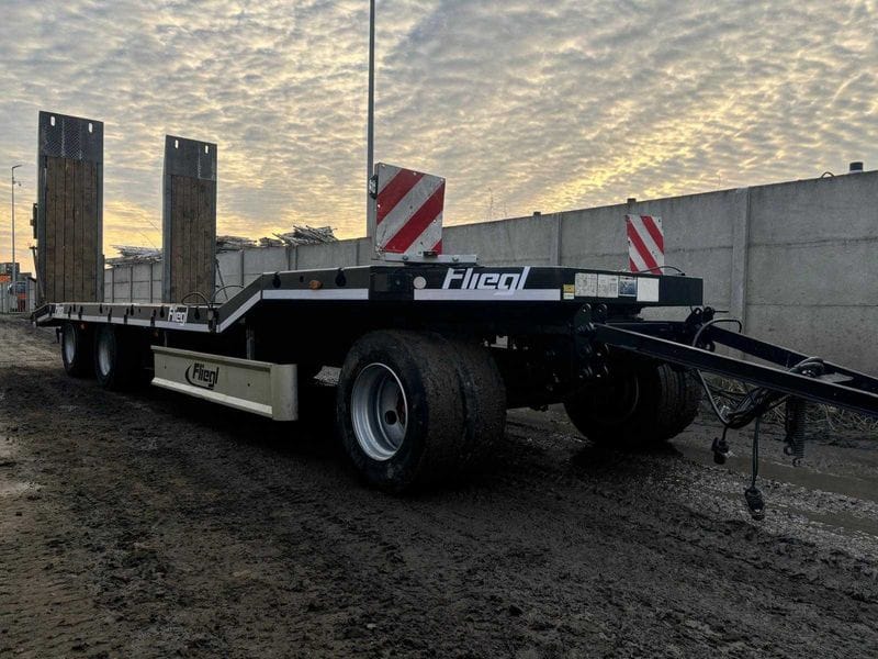Przyczepa niskopodwozie Fliegl DTS 300 z najazdami - Photo 4