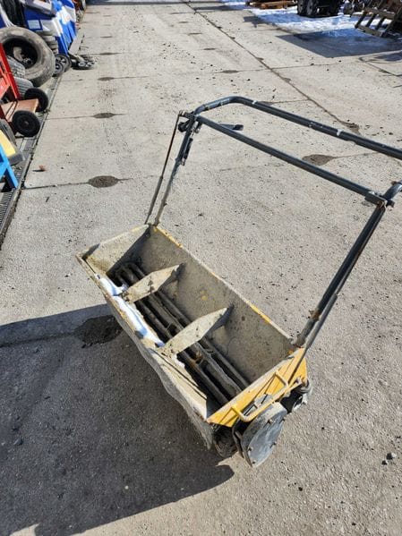 Wózek do posypywania betonu Atlas Copco WTS 830 - Photo 2