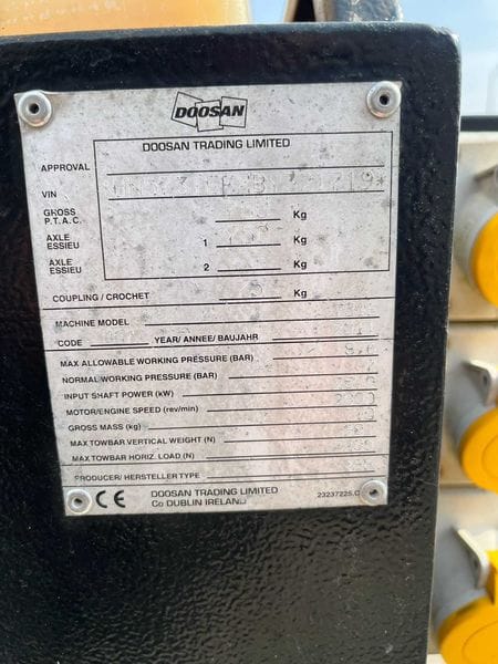Kompresor mobilny DOOSAN 731E, Tablice w PL - 2011r - Photo 2