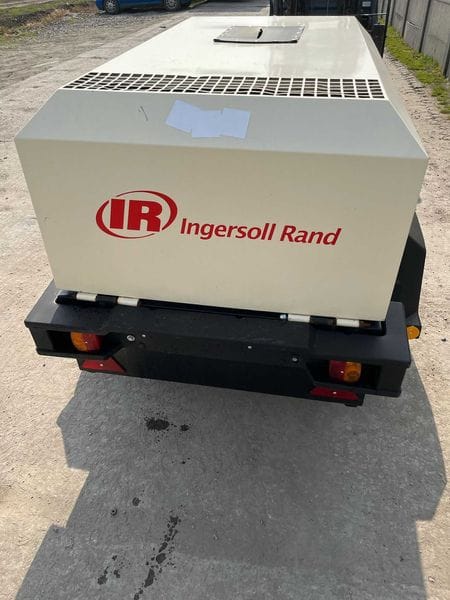 Kompresor mobilny DOOSAN 731E, Tablice w PL - 2011r - Photo 4