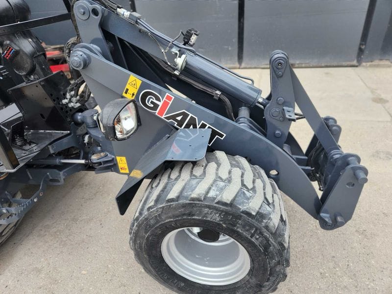 Ładowarka Giant V452 xtra HD - 2019 r - 628 mth - Photo 3