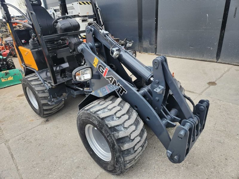Ładowarka Giant V452 xtra HD - 2019 r - 628 mth - Photo 4