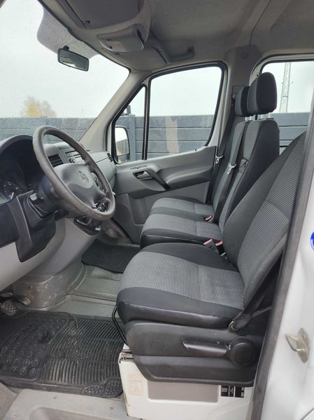 Mercedes Sprinter Brygada 7 osób ze skrzynią - Photo 3