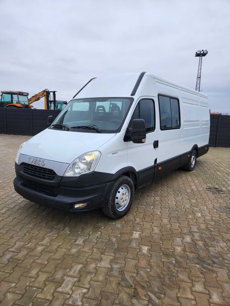 Iveco Dalily 6-osób 35c17 wersja maxi - 2014r