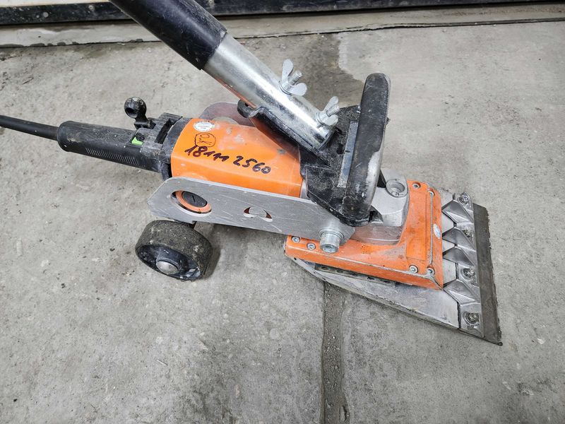 Duro Stripper Wolff, zrywacz do podług, strug